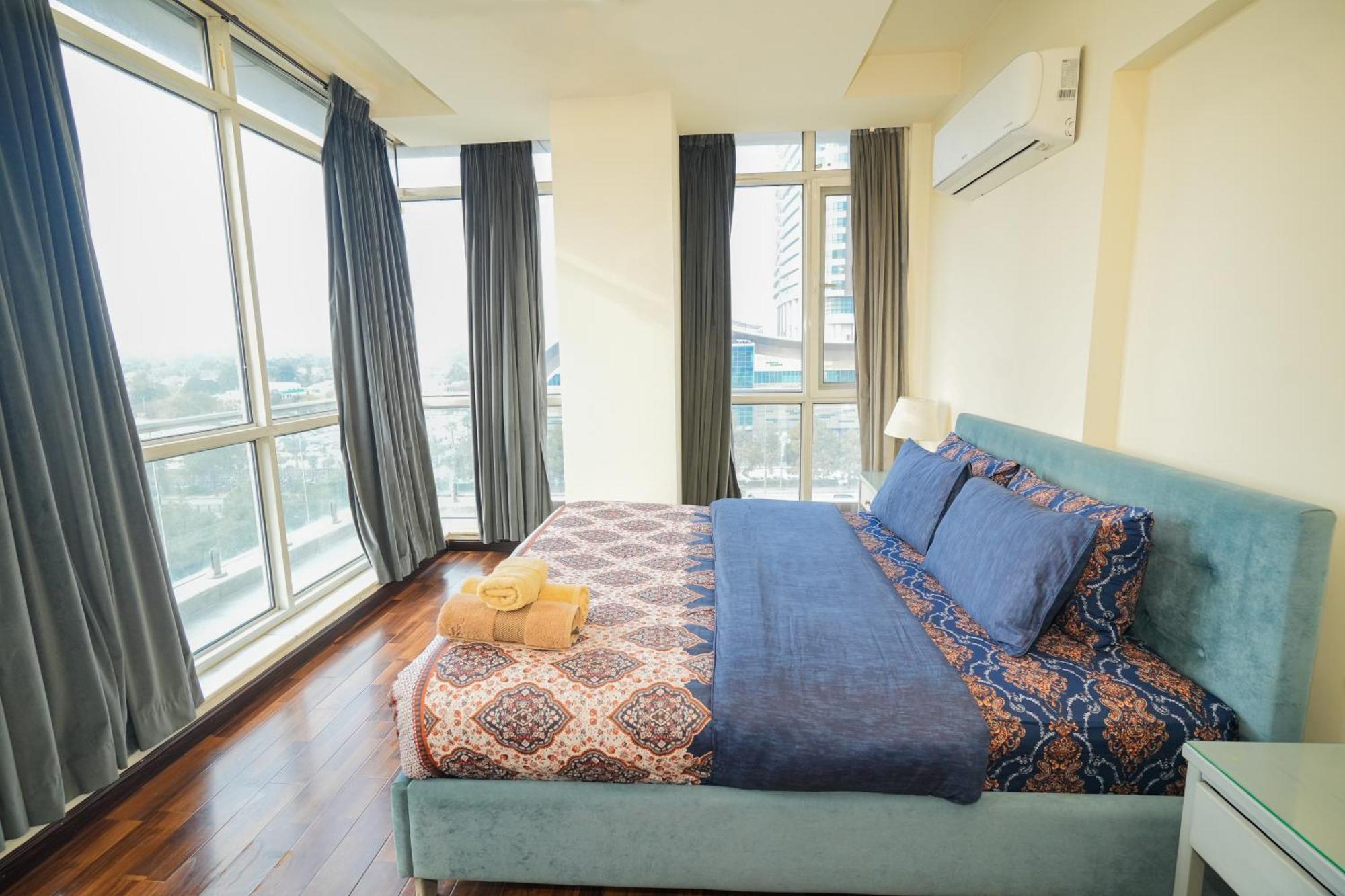 Cozy 2-Bedroom Apartment With King Beds, Balcony & Stunning Views At Elysium Islamabad Eksteriør bilde